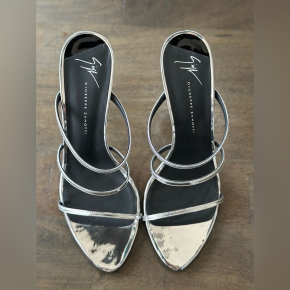 New $795 GIUSEPPE ZANOTTI Silver Padded Strappy Clandestino Heels US 8.5 /38.5EU - Picture 12 of 16